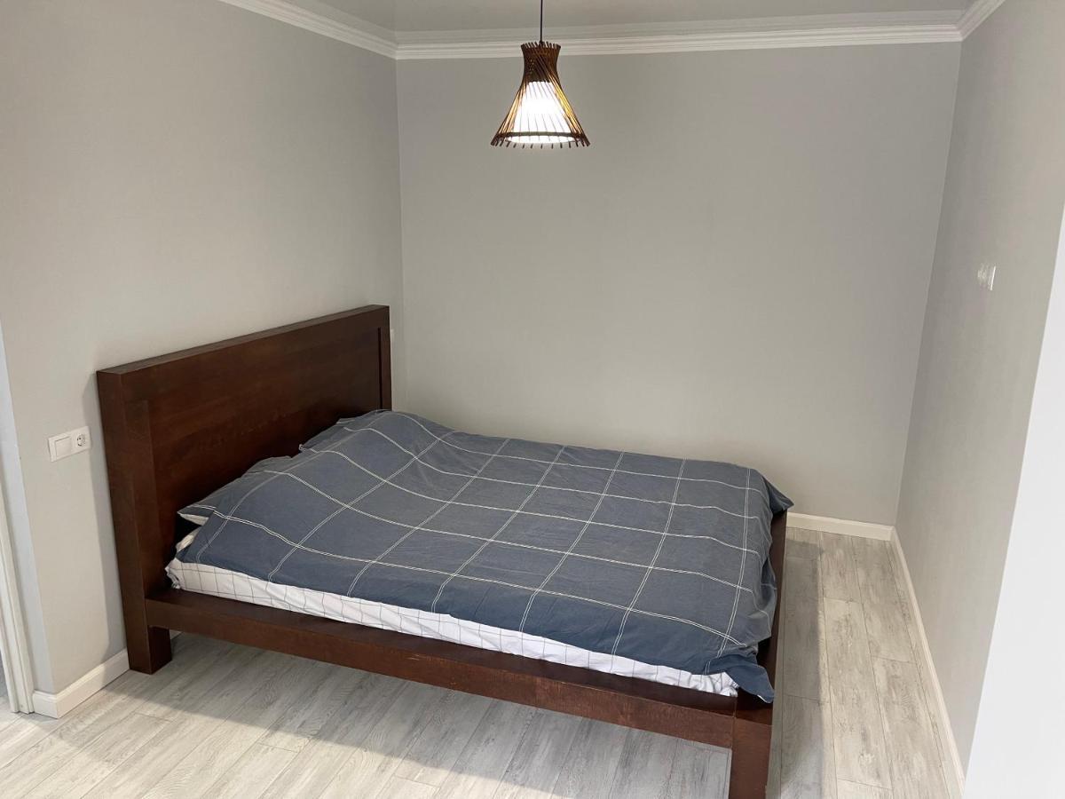 Ferienwohnung Apartament Bancila Botoşani Exterior foto
